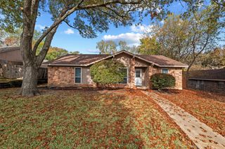 425 Country View Lane, Garland, TX 75043