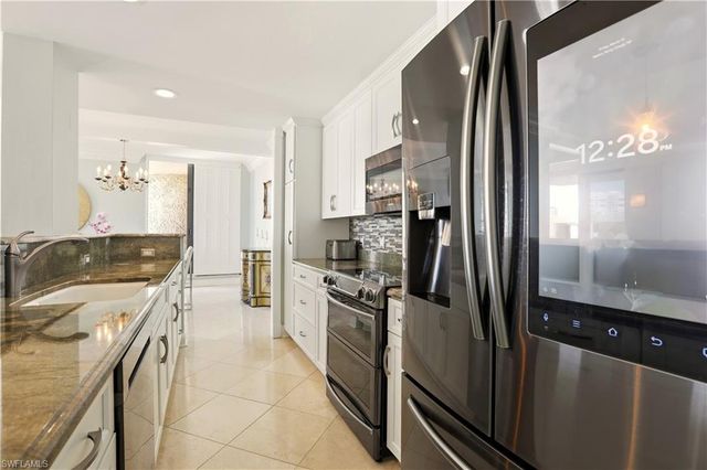 4001 Gulf Shore BLVD N PH8, Naples, FL 34103