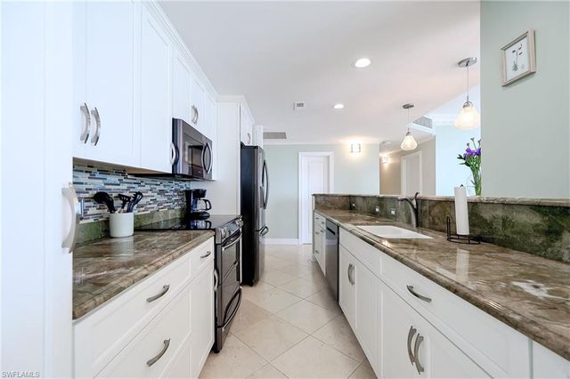 4001 Gulf Shore BLVD N PH8, Naples, FL 34103