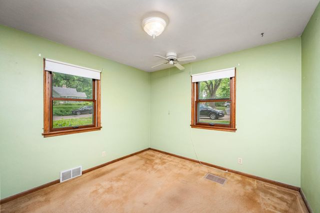 1789 Kennard Street, Maplewood, MN 55109
