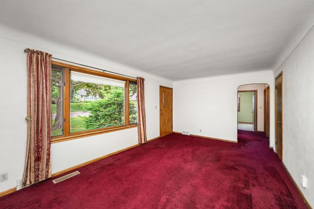 1789 Kennard Street, Maplewood, MN 55109