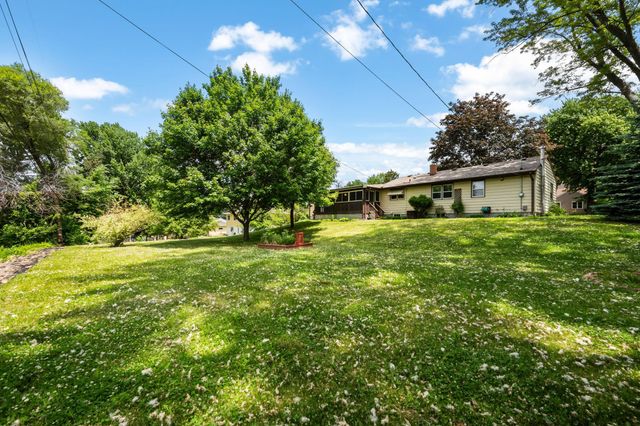 1789 Kennard Street, Maplewood, MN 55109