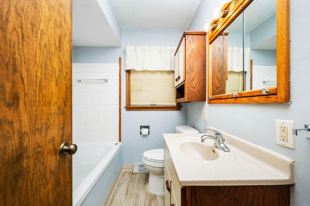 1789 Kennard Street, Maplewood, MN 55109