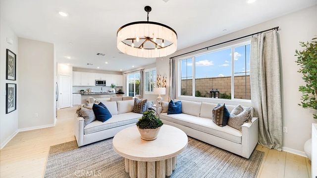 3268 Homestead Paseo, Ontario, CA 20536