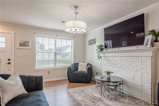 2055 Summer View Place SW, Marietta, GA 30060