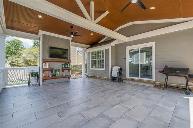 2055 Summer View Place SW, Marietta, GA 30060