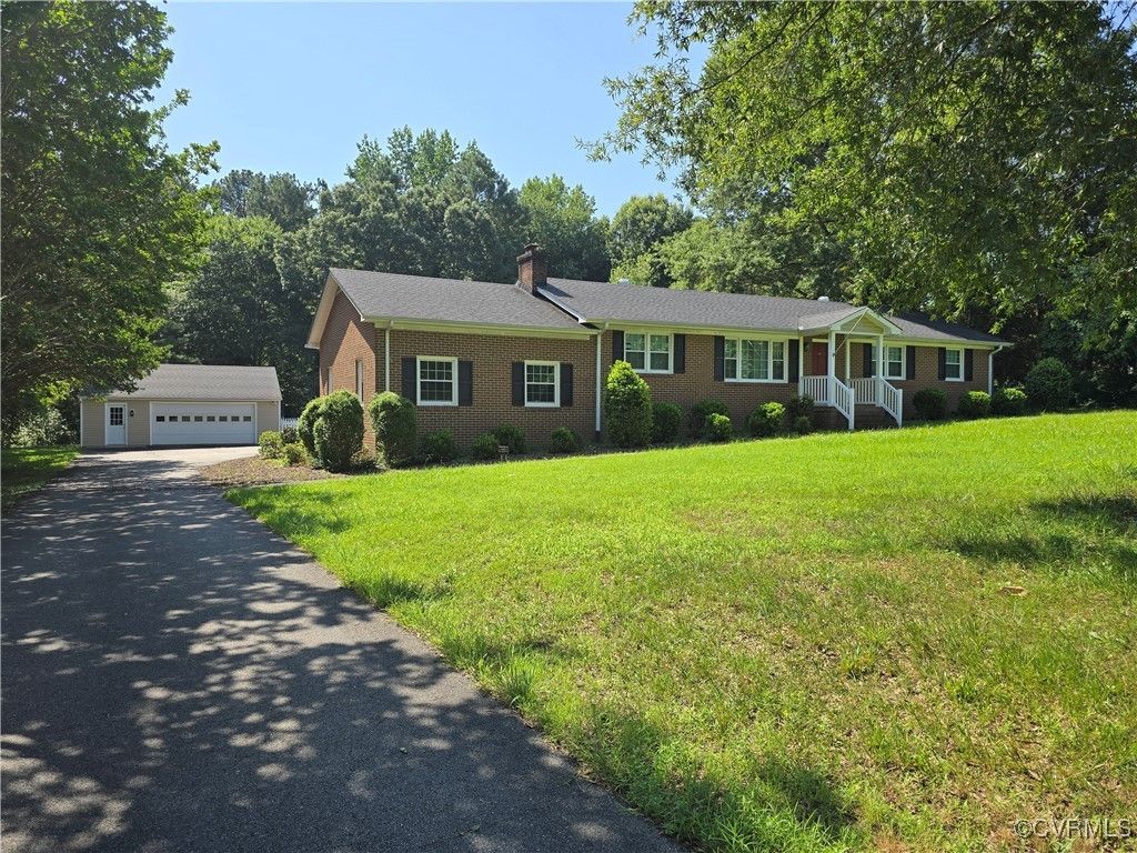 4511 Otterdale Rd, Midlothian, VA 23120