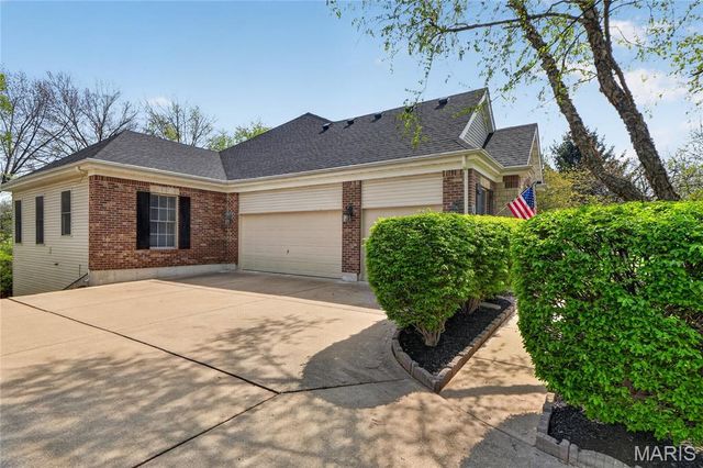 412 Marine Terrace, Lake St Louis, MO 63367