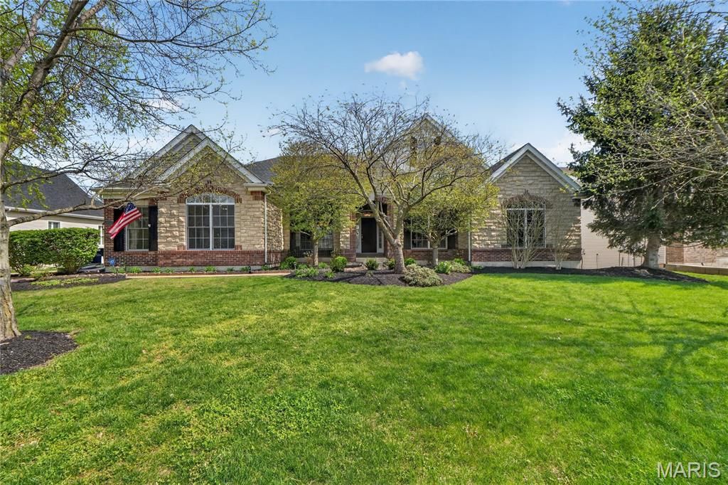 412 Marine Terrace, Lake St Louis, MO 63367