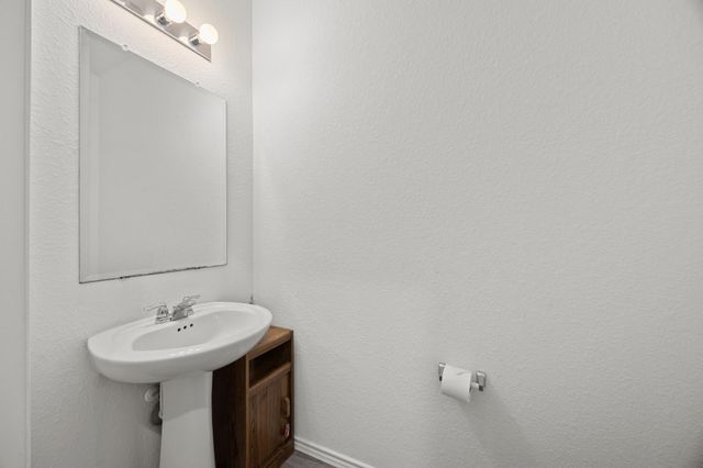 124-A Banyon DR, Liberty Hill, TX 78642