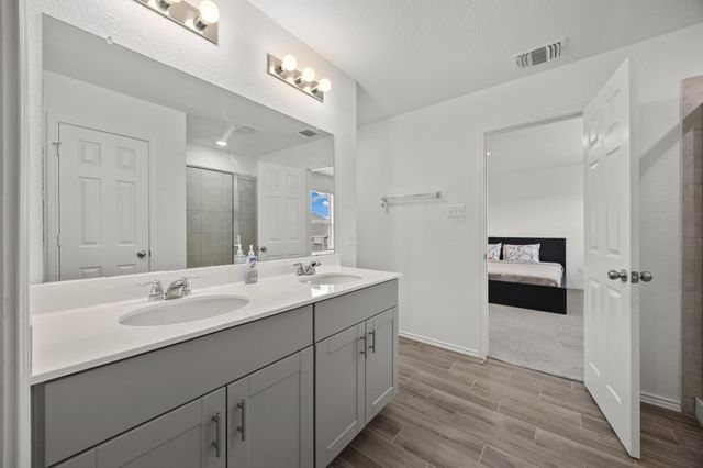 124-A Banyon DR, Liberty Hill, TX 78642