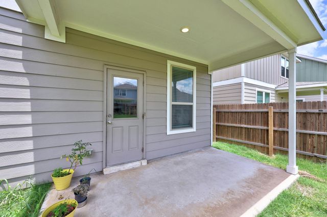 124-A Banyon DR, Liberty Hill, TX 78642