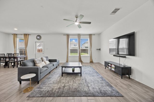 124-A Banyon DR, Liberty Hill, TX 78642
