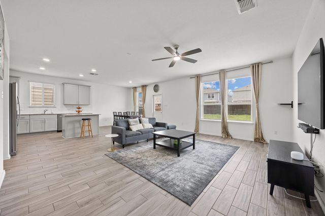124-A Banyon DR, Liberty Hill, TX 78642