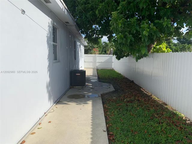 1762 NW 15th Street 4, Miami, FL 33125