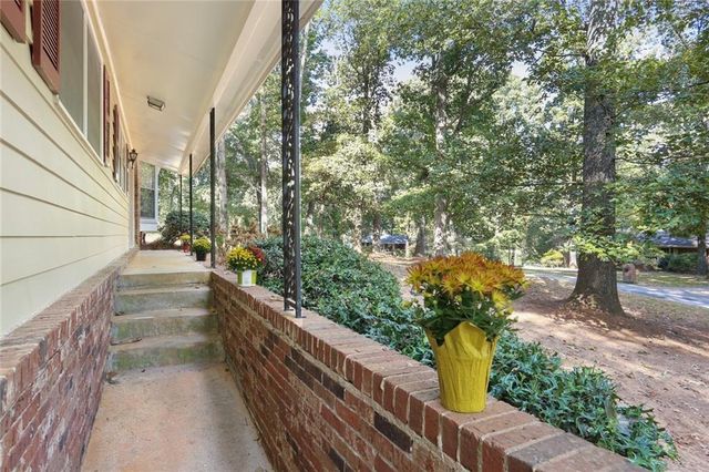 2270 Shawnee Trail, Douglasville, GA 30135