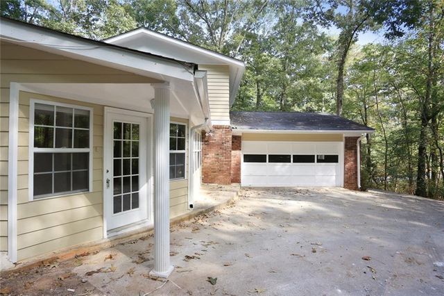 2270 Shawnee Trail, Douglasville, GA 30135