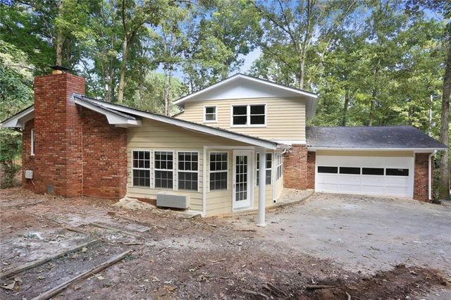 2270 Shawnee Trail, Douglasville, GA 30135