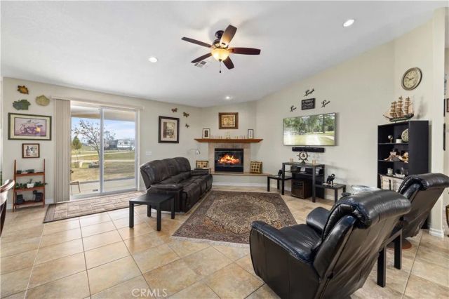 8346 W Avenue D4, Lancaster, CA 93536