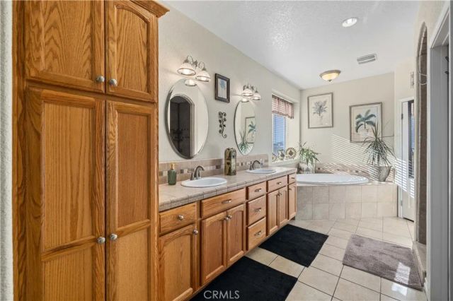 8346 W Avenue D4, Lancaster, CA 93536