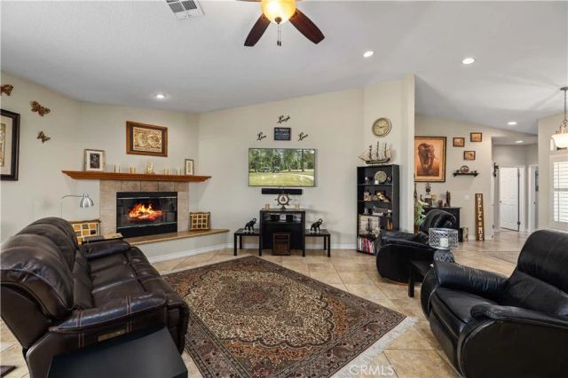 8346 W Avenue D4, Lancaster, CA 93536