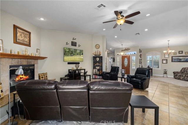 8346 W Avenue D4, Lancaster, CA 93536