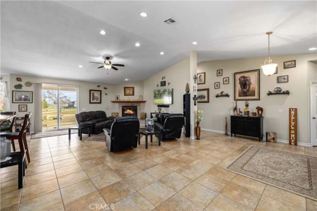 8346 W Avenue D4, Lancaster, CA 93536