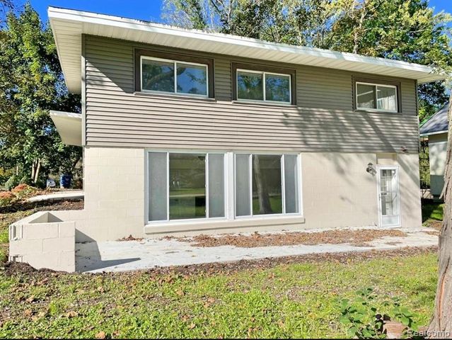2920 Valley Drive, Ann Arbor, MI 48103