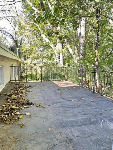 2920 Valley Drive, Ann Arbor, MI 48103
