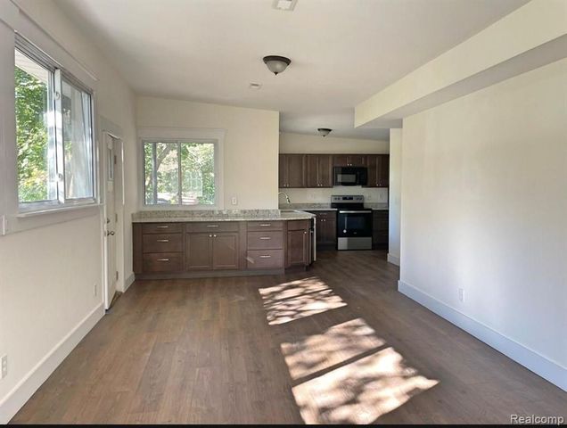 2920 Valley Drive, Ann Arbor, MI 48103