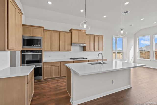 4538 Yoakum Valley, Schertz, TX 78108