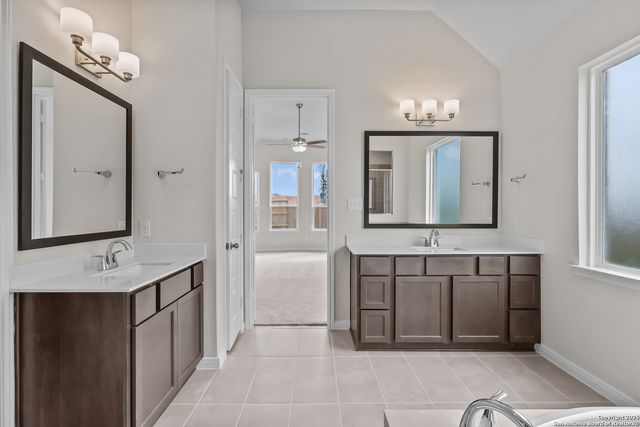 4538 Yoakum Valley, Schertz, TX 78108