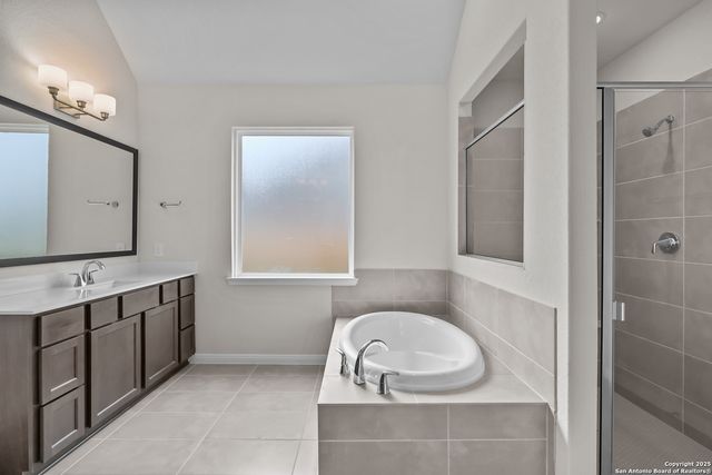 4538 Yoakum Valley, Schertz, TX 78108