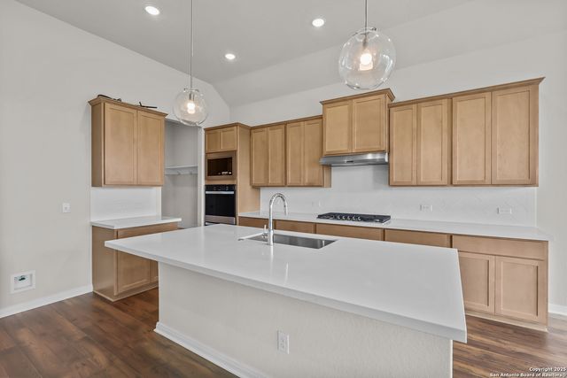 4538 Yoakum Valley, Schertz, TX 78108