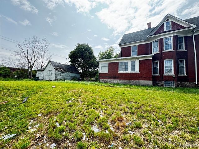 635 13th Street, Niagara Falls, NY 14301