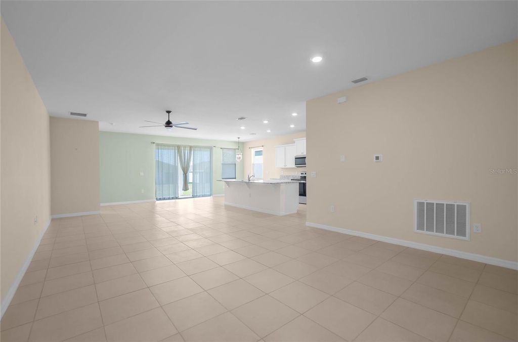 Image 4 of property listing at 7974 PENROSE PLACE, Wildwood, FL 34785