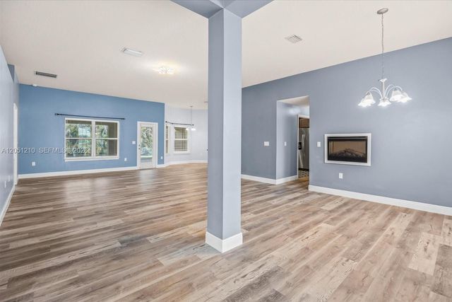 4900 NW Ironton Ave, Port St. Lucie, FL 34983