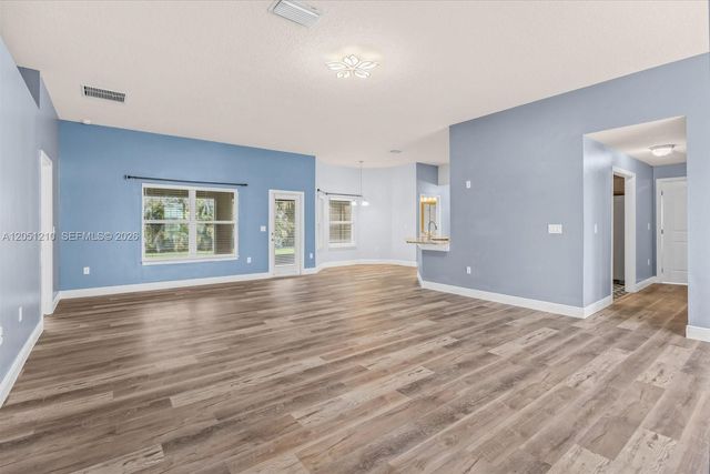 4900 NW Ironton Ave, Port St. Lucie, FL 34983