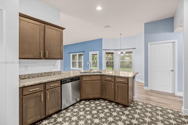 4900 NW Ironton Ave, Port St. Lucie, FL 34983