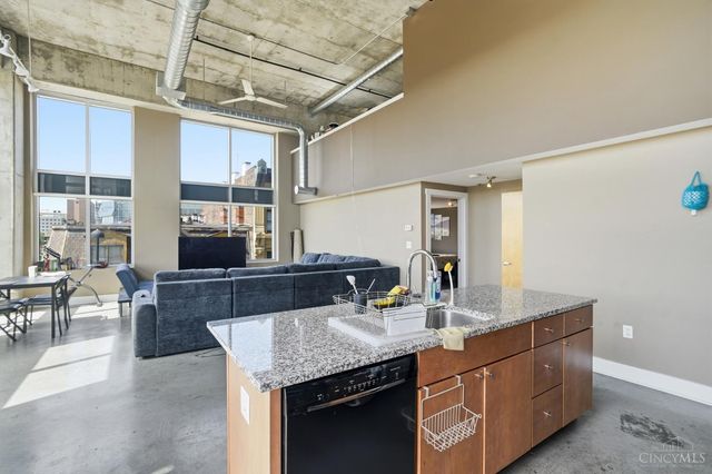 353 W Fourth Street, Cincinnati, OH 45202