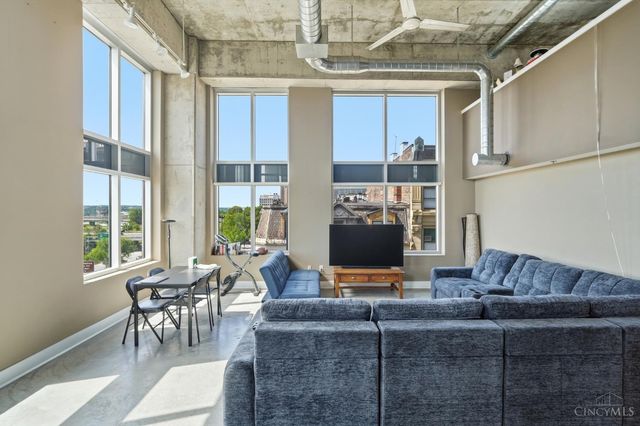 353 W Fourth Street, Cincinnati, OH 45202