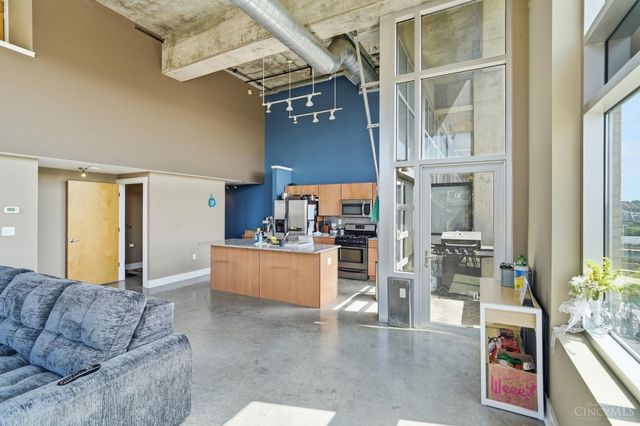353 W Fourth Street, Cincinnati, OH 45202