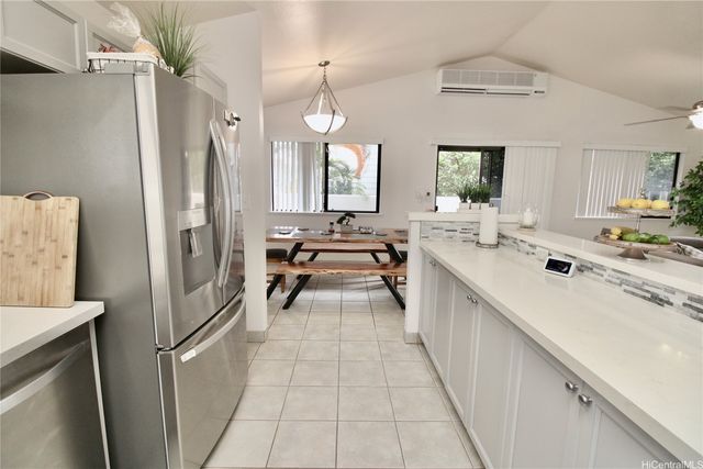 94-1093 Kuhao Street, Waipahu, HI 96797