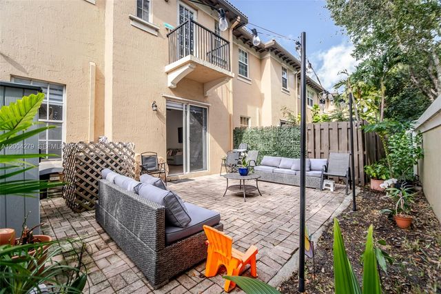 4414 Morgan Ln, Davie, FL 33328