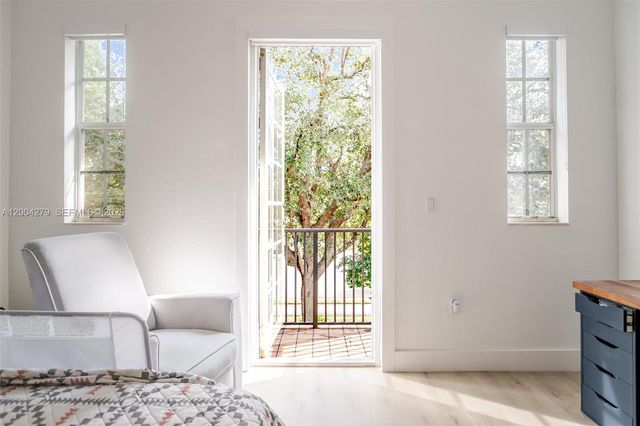 4414 Morgan Ln, Davie, FL 33328