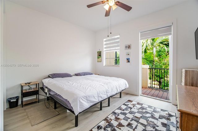 4414 Morgan Ln, Davie, FL 33328