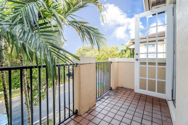 4414 Morgan Ln, Davie, FL 33328