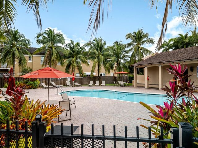 4414 Morgan Ln, Davie, FL 33328