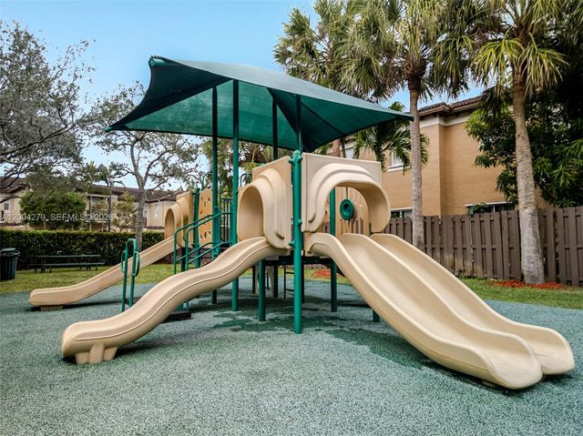 4414 Morgan Ln, Davie, FL 33328