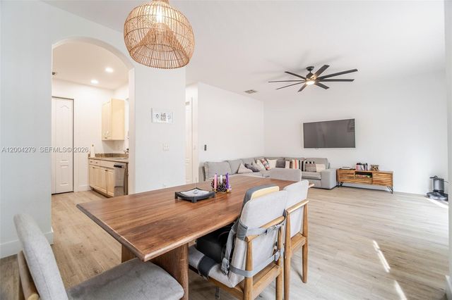 4414 Morgan Ln, Davie, FL 33328